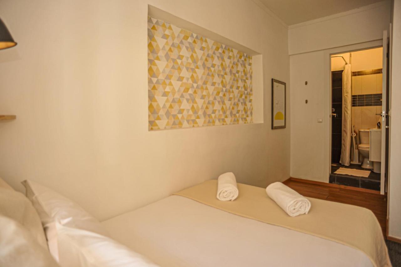Guesthouse Marques De Pombal - 8 Bedroom Apartment Lisbona Esterno foto