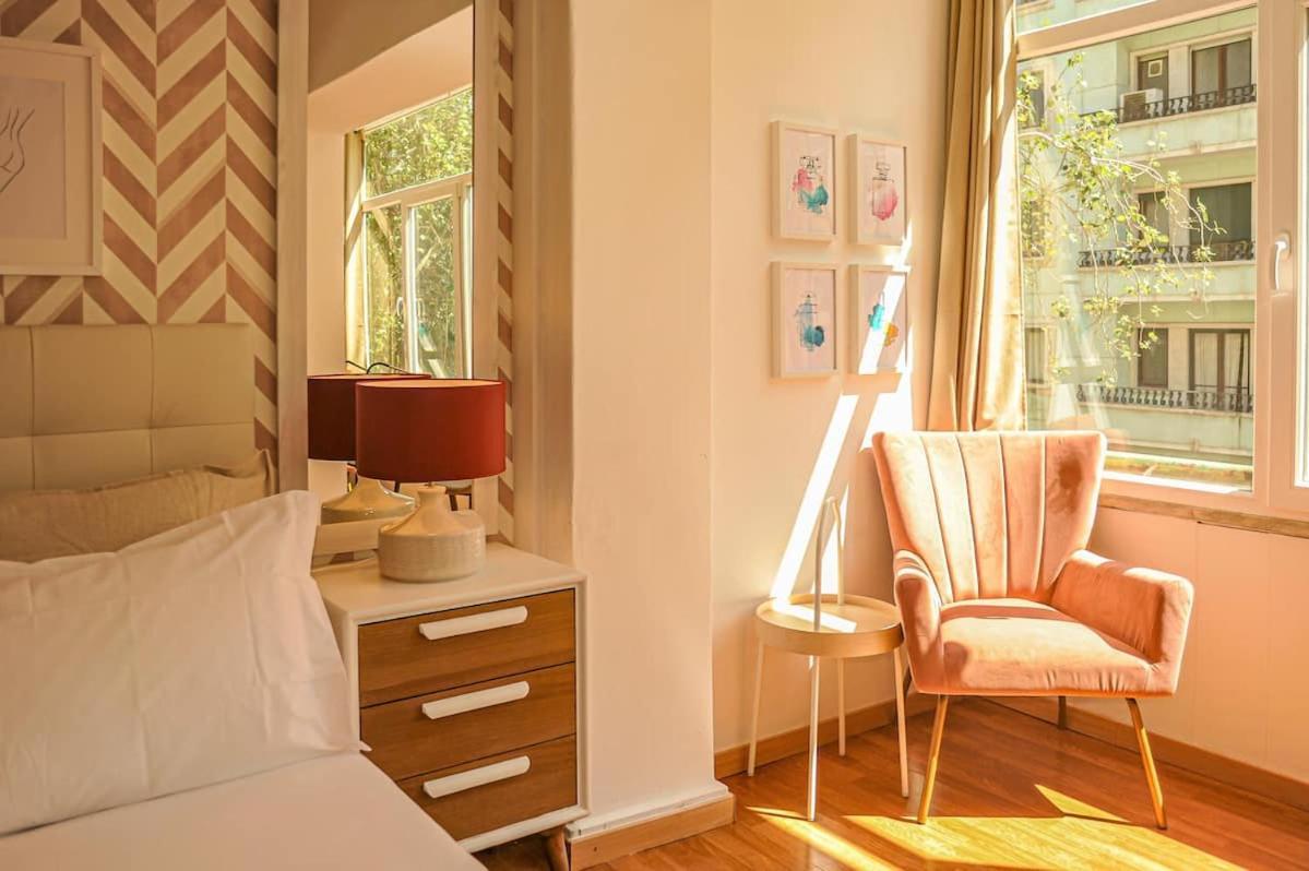 Guesthouse Marques De Pombal - 8 Bedroom Apartment Lisbona Esterno foto